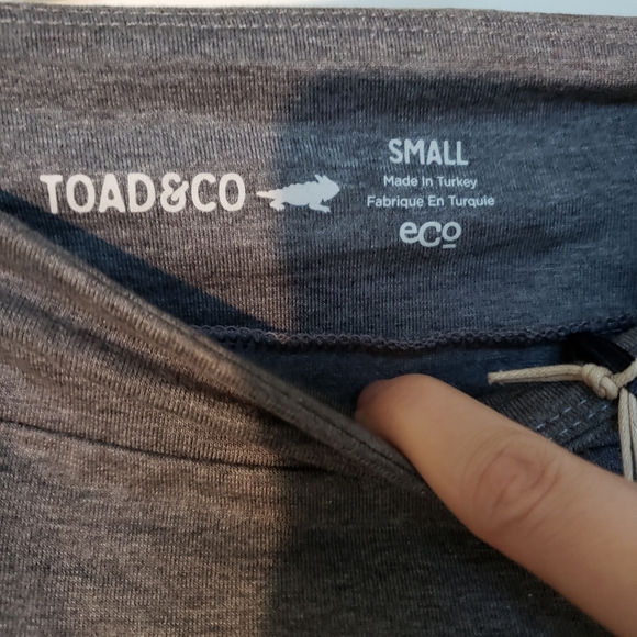 Toad & Co gray pencil skirt - Picture 2 of 2